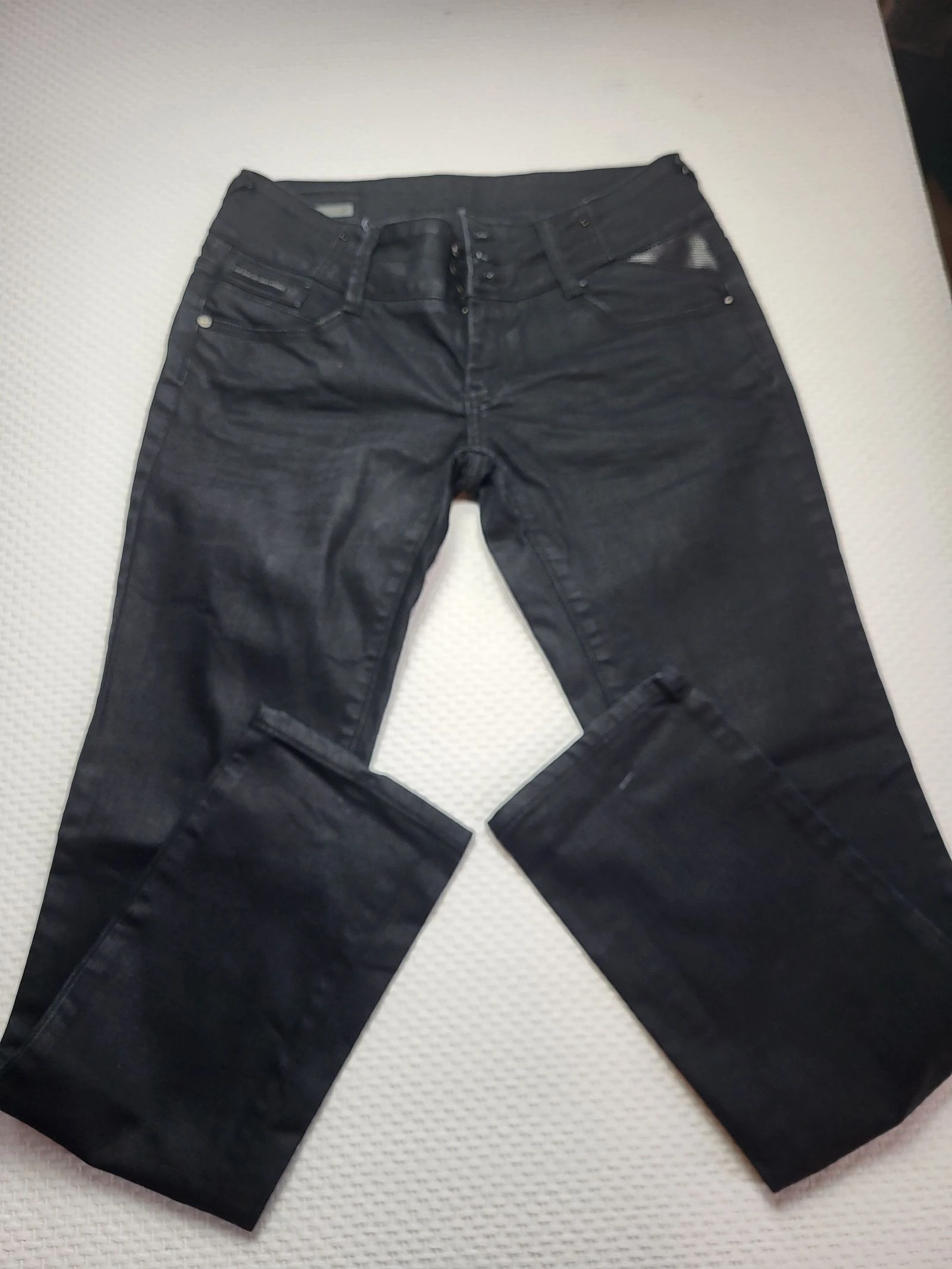 Calça jeans slim preta com acabamento de alta cintura e detalhes de lantejoulas Bonobo – Tamanho 42 (XL) – photo 2